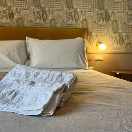 B&B Dimora Liberty Genua Buitenkant foto